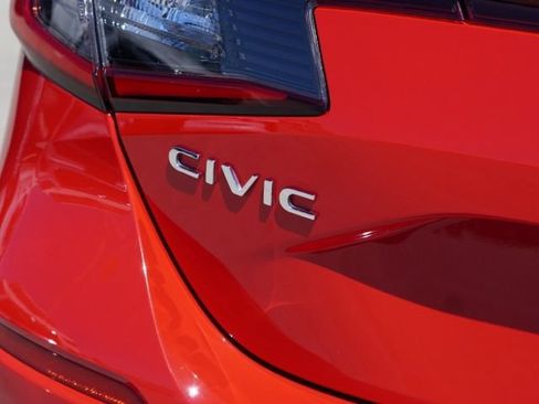 Used 2023 Honda Civic Sport image 9