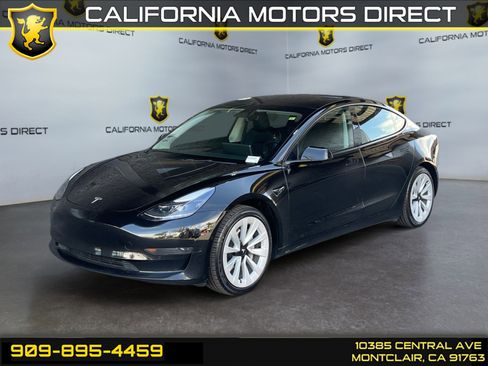 Used 2022 Tesla Model 3 Standard Range RWD image 1
