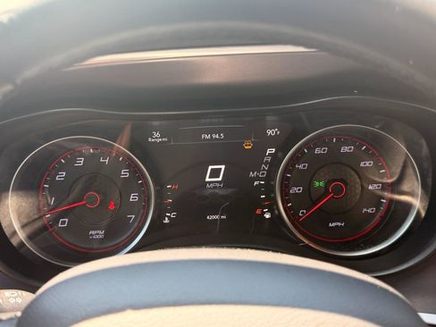 Used 2019 Dodge Charger SXT RWD image 28