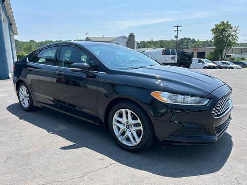 Used 2016 Ford Fusion SE FWD image 7