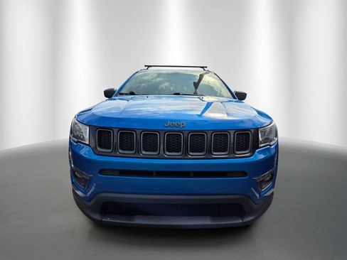 Used 2021 Jeep Compass Latitude FWD image 2