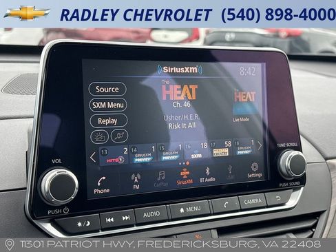 Used 2025 Nissan Altima 2.5 SV FWD image 8