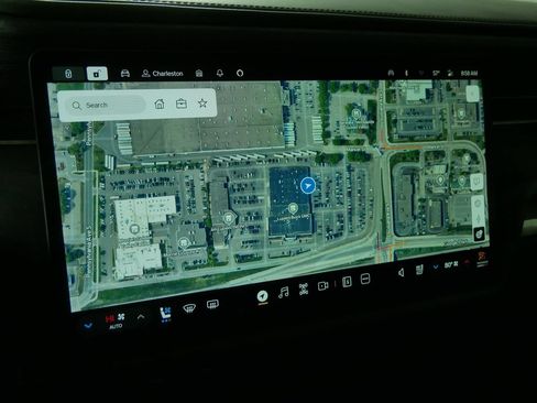 Used 2022 Rivian R1T Adventure AWD/4WD image 27