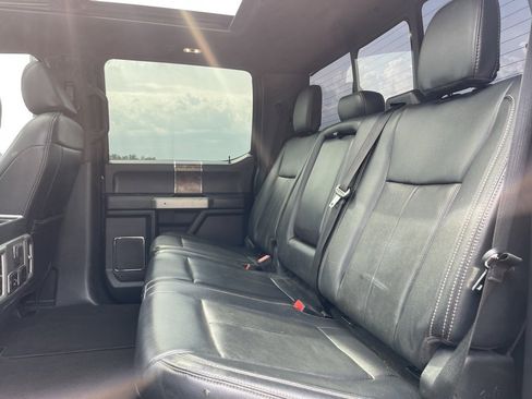 Used 2022 Ford F250 Lariat w/ Black Appearance Package image 31