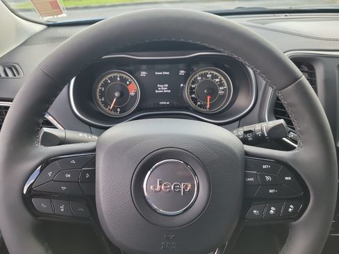 Used 2023 Jeep Cherokee Altitude Lux AWD/4WD image 31