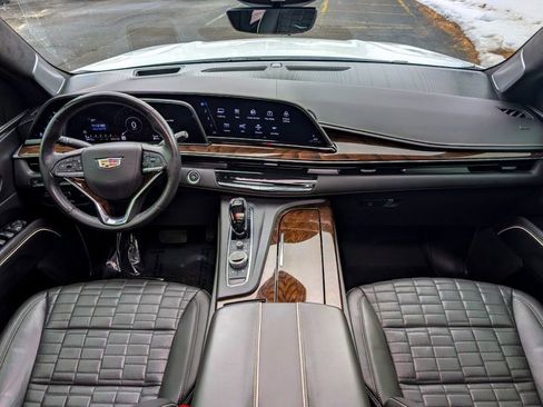 Used 2022 Cadillac Escalade ESV Sport Platinum w/ LPO, ONYX Package image 25