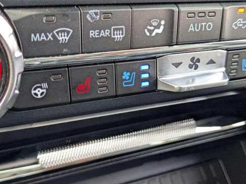 Used 2025 Ford F150 Platinum w/ FX4 Off-Road Package AWD/4WD image 29