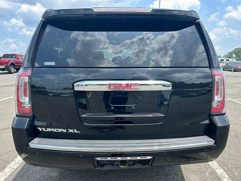Used 2017 GMC Yukon XL Denali w/ Open Road Package AWD/4WD image 7
