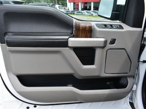 Used 2020 Ford F150 Lariat RWD image 30
