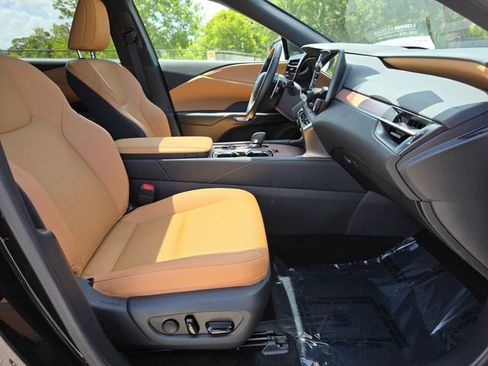 Used 2025 Lexus RX 350 Premium w/ Accessory Package (Z1) FWD image 10
