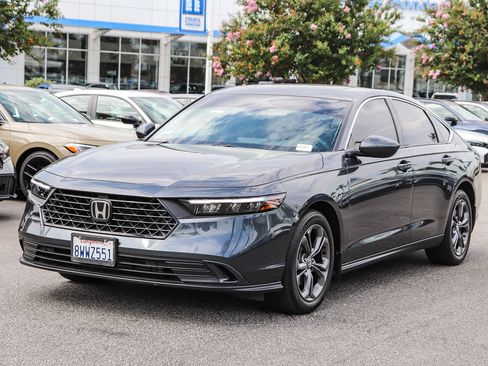 Used 2023 Honda Accord EX image 3