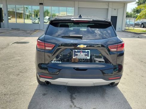 Used 2025 Chevrolet Blazer LT FWD image 5