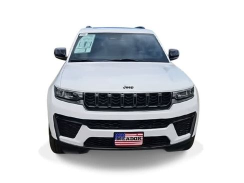 New 2026 Jeep Grand Cherokee Altitude AWD/4WD image 3