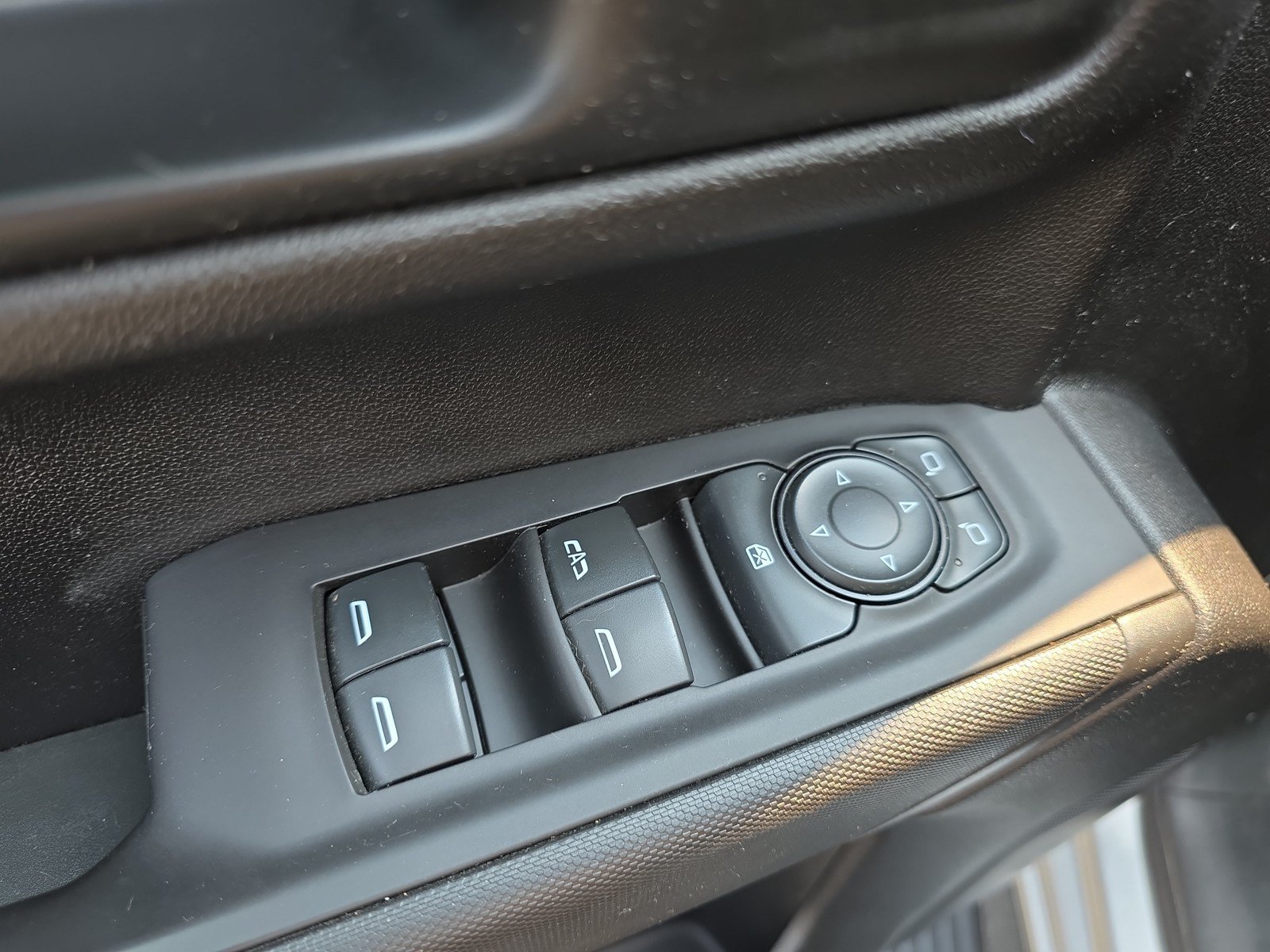 Used 2021 Chevrolet Silverado 1500 Custom w/ LPO, Dark Essentials Package AWD/4WD image 13