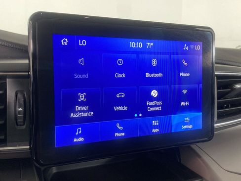 Used 2023 Ford Explorer XLT w/ Equipment Group 202A AWD/4WD image 17