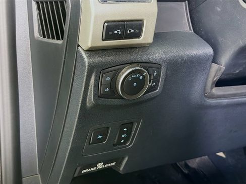 Used 2022 Ford F250 Lariat w/ Lariat Ultimate Package AWD/4WD image 13
