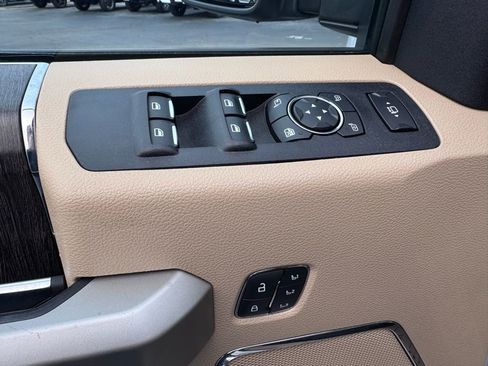 Used 2021 Ford F250 Lariat w/ Lariat Ultimate Package image 24