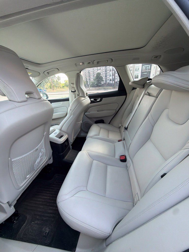 Used 2024 Volvo XC60 T8 Ultimate w/ Protection Package Premier AWD/4WD image 10