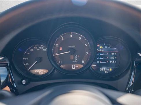 Certified 2023 Porsche Macan Turbo AWD/4WD image 14