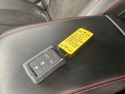 Used 2022 Jeep Grand Cherokee Trailhawk w/ Luxury Tech Group III image 8