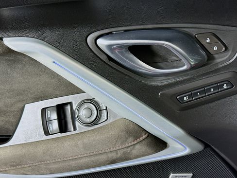 Used 2020 Chevrolet Camaro ZL1 image 24