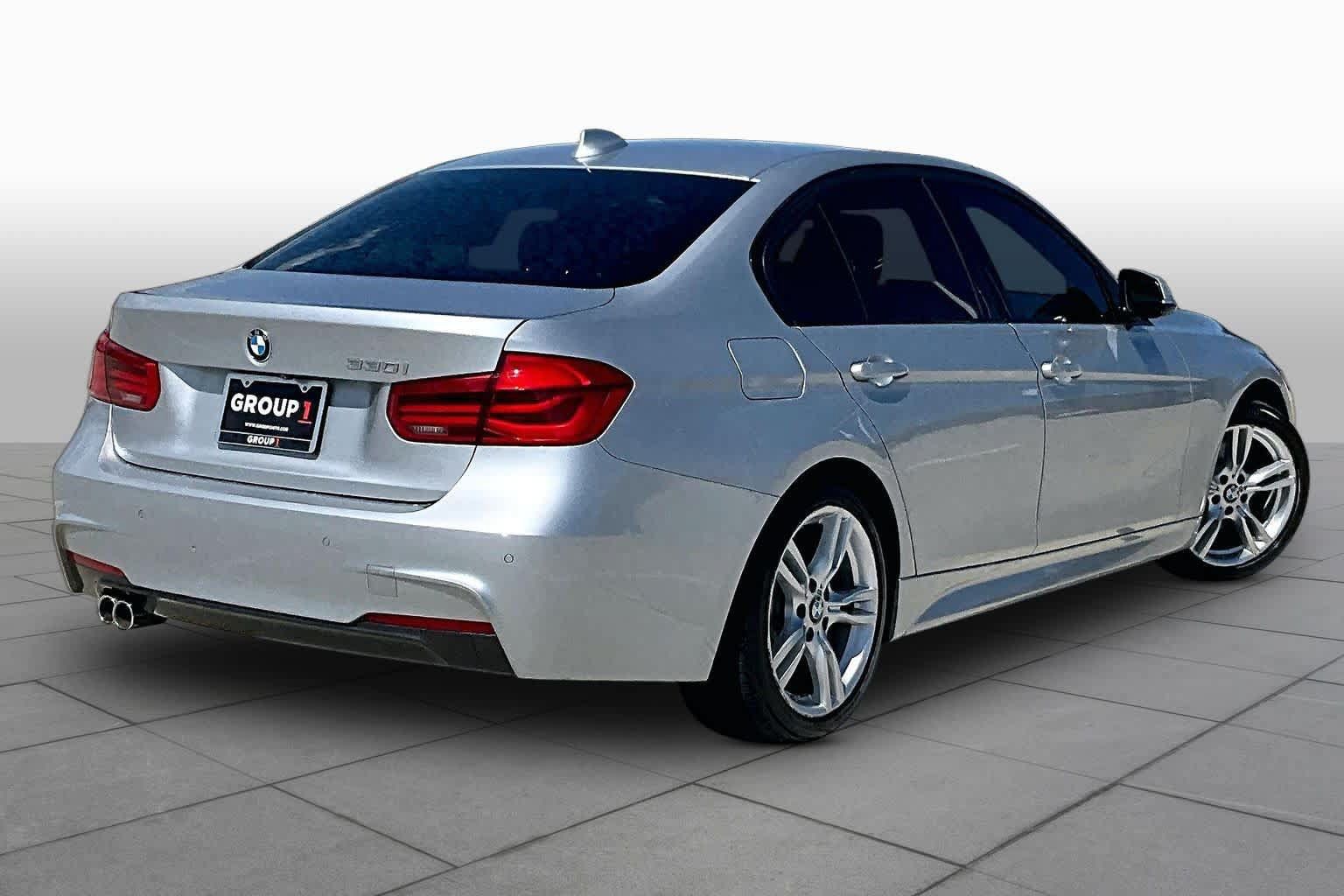Used 2018 BMW 330i Sedan RWD image 12