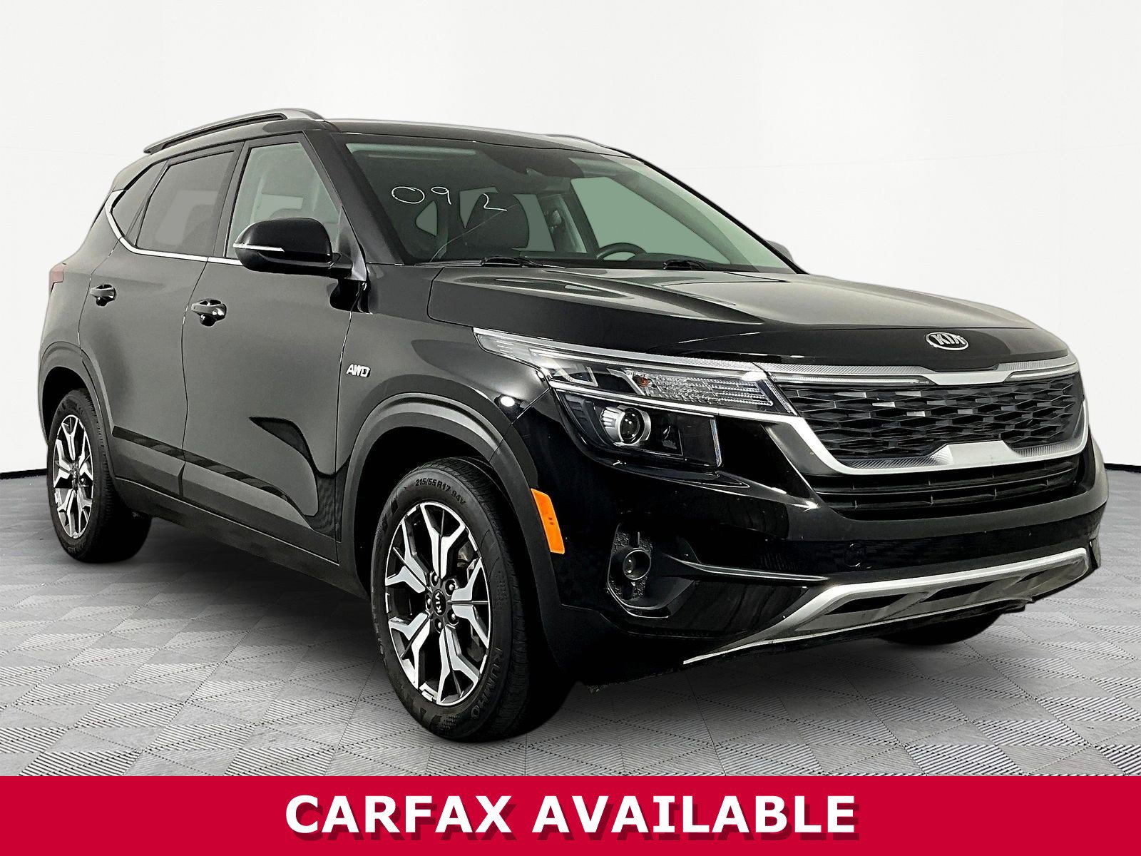 Used 2021 Kia Seltos EX AWD/4WD image 3