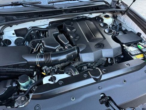 Used 2015 Toyota 4Runner SR5 Premium image 36