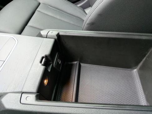 Certified 2024 BMW 330i 330i w/ M Sport Package image 20