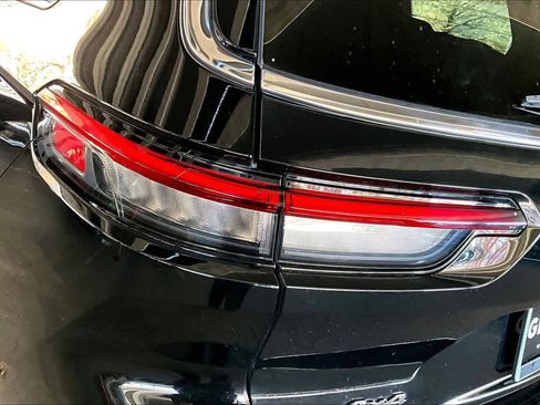 Used 2023 Jeep Grand Cherokee L Overland image 28