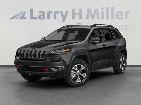 Used 2016 Jeep Cherokee Trailhawk w/ Comfort/Convenience Group image 1