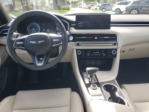 Used 2025 Genesis G70 2.5T image 15