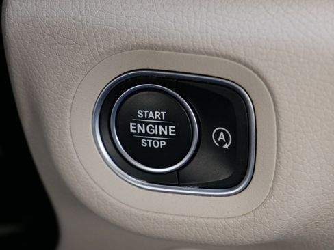 Used 2021 Mercedes-Benz GLE 350 4MATIC image 29