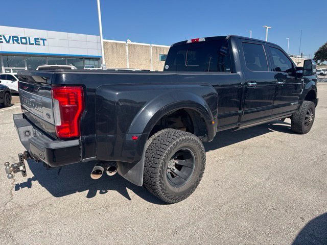 Used 2017 Ford F350 Platinum w/ Platinum Ultimate Package AWD/4WD image 3