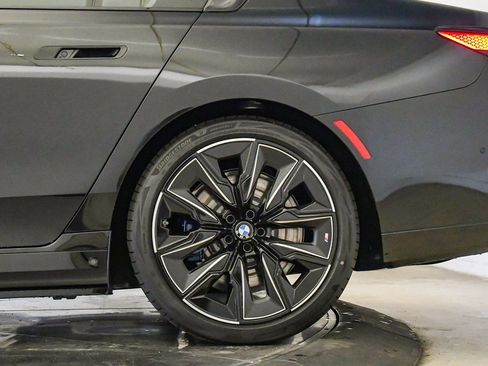 New 2026 BMW 750e xDrive w/ Executive Package image 12