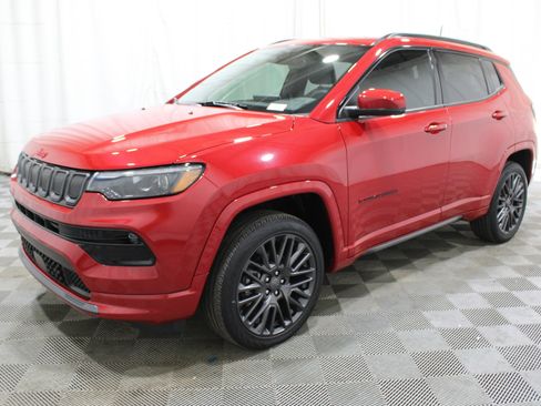 Used 2022 Jeep Compass Limited w/ (RED) Package image 40