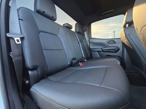 Used 2024 Chevrolet Colorado W/T image 15