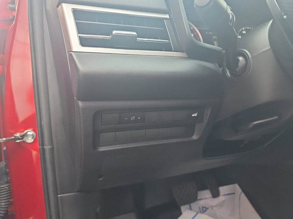 Used 2023 Mitsubishi Outlander SE AWD/4WD image 18