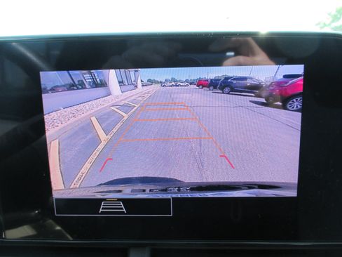 Used 2024 Chevrolet Trax RS FWD image 18