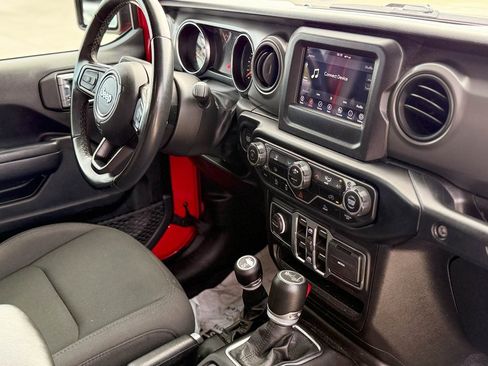 Used 2022 Jeep Wrangler Unlimited Sport image 7