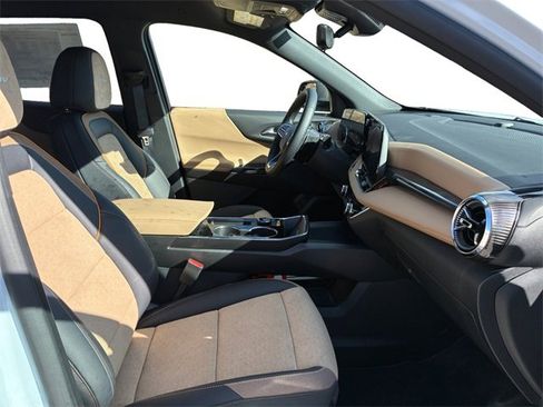 New 2026 Chevrolet Equinox ACTIV w/ Convenience Package III image 13