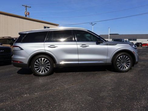Used 2020 Lincoln Aviator Reserve w/ Equipment Group 201A image 8