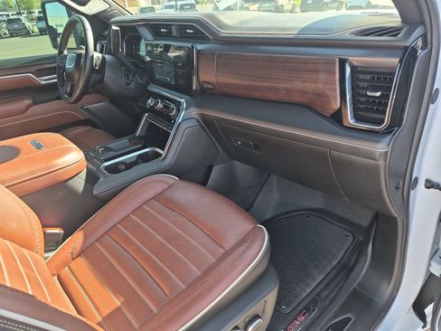 Used 2026 GMC Sierra 3500 Denali Ultimate AWD/4WD image 23