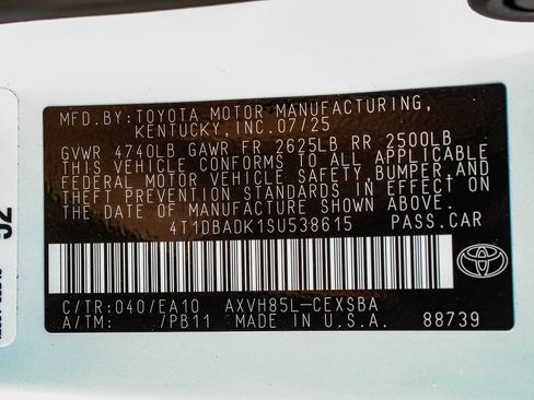 Used 2025 Toyota Camry SE image 14