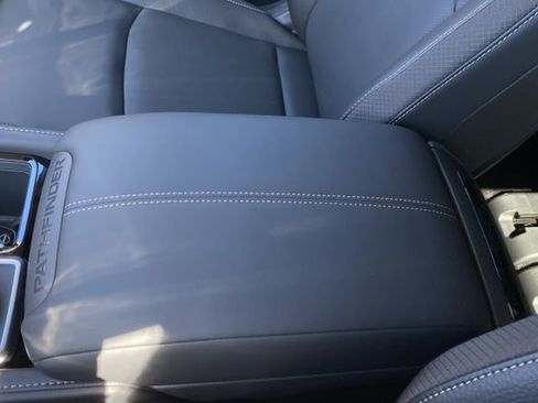 New 2026 Nissan Pathfinder SL image 18