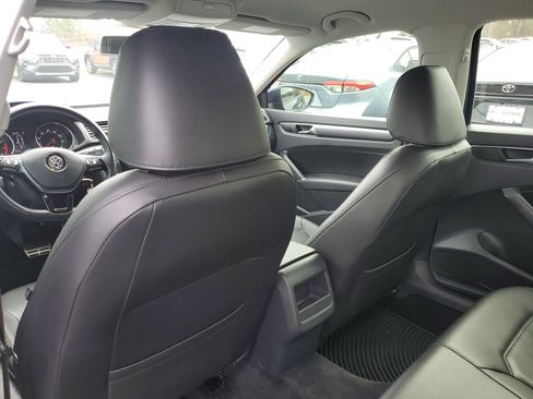 Used 2018 Volkswagen Passat 2.0T S image 12