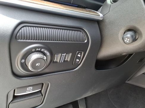 Used 2023 Jeep Grand Wagoneer L Series II AWD/4WD image 23
