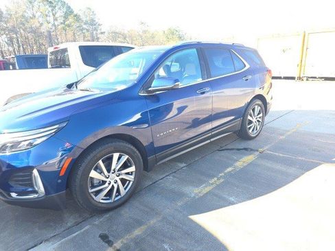 Certified 2023 Chevrolet Equinox Premier image 2