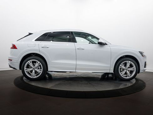 Certified 2023 Audi Q8 Premium Plus w/ Premium Plus Package AWD/4WD image 3