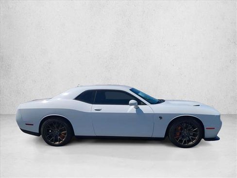 Used 2018 Dodge Challenger SRT Hellcat RWD image 4